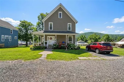 109 E King St, Smethport, PA 16749