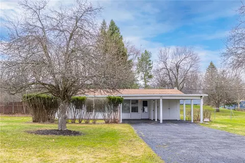199 Castle Rd, Rochester, NY 14623