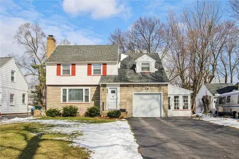 196 Belmeade Rd, Irondequoit, NY 14617