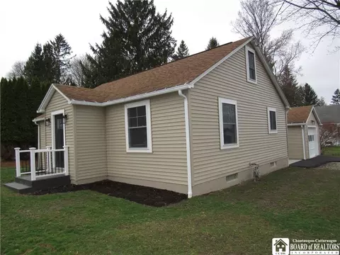 16 Columbia Ave, Ellicott, NY 14701