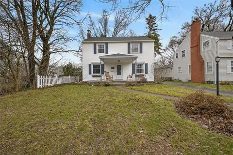22 Biltmore Dr, Irondequoit, NY 14617