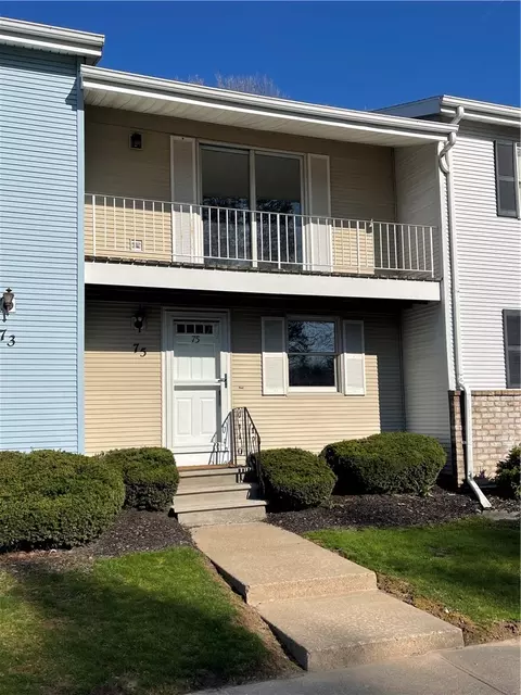 75 Southfield Dr, Webster, NY 14580