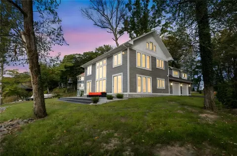 673 Seneca Rd, Irondequoit, NY 14622