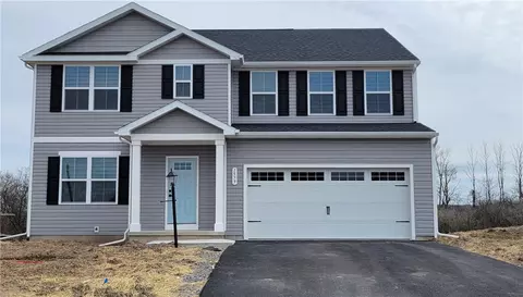 1579 Meadowbrook Ln, Farmington, NY 14425