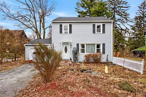 555 Elmgrove Rd, Gates, NY 14606