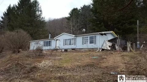 3581 Creek Rd, Hinsdale, NY 14727