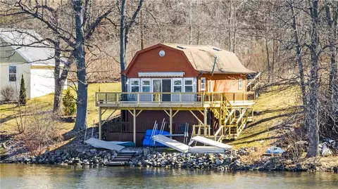 4699 Crane Park Rd, Tyrone, NY 14887