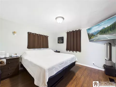 Bedroom - 2714 Oakes Rd, Olean, NY 14760 photo 4 of 4