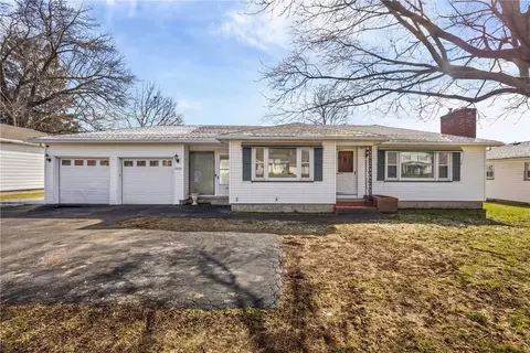 2820 Culver Rd, Irondequoit, NY 14622