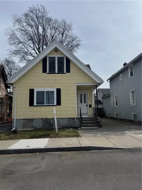 24 Bloomfield Pl, Rochester, NY 14620