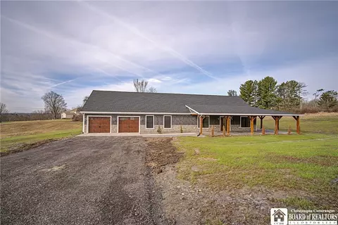 2949 W Oak Hill Rd, Ellicott, NY 14701