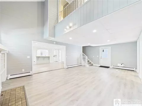 Living - 330 Laurel Ave, Olean, NY 14760 photo 3 of 8