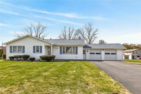 1103 Five Mile Line Rd, Webster, NY 14580