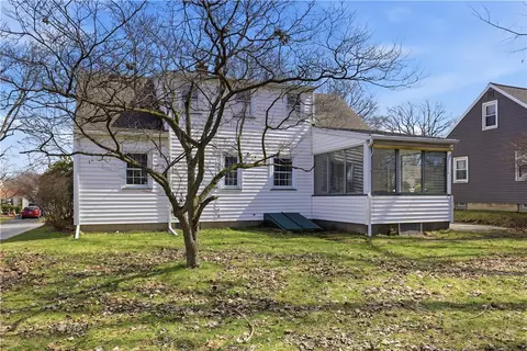Exterior - 37 Oakmount Dr, Irondequoit, NY 14617 photo 3 of 5