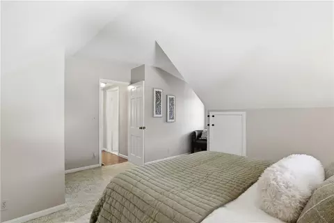 Bedroom - 37 Oakmount Dr, Irondequoit, NY 14617 photo 5 of 5