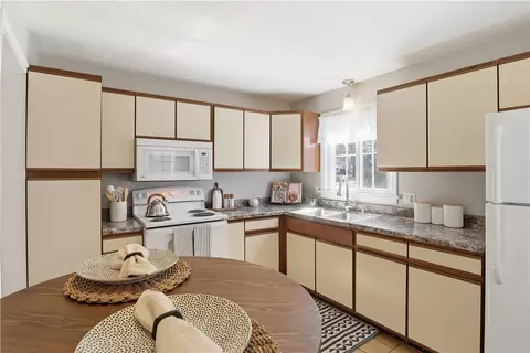 Kitchen - 37 Oakmount Dr, Irondequoit, NY 14617 photo 1 of 2