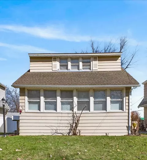 34 Carlisle St, Rochester, NY 14615