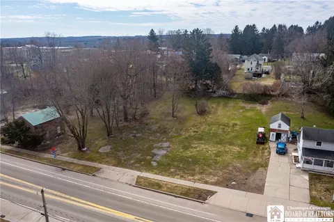 38-40 N Erie St, Chautauqua, NY 14757