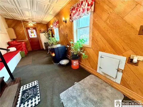 Entry Way - 1489 Happy Hollow Rd, Olean, NY 14760 photo 2 of 4