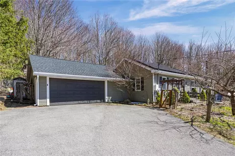 6561 Gulick Rd, South Bristol, NY 14512