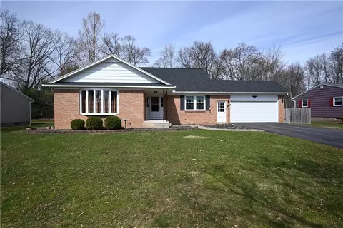 6 Hitree Ln, Chili, NY 14624