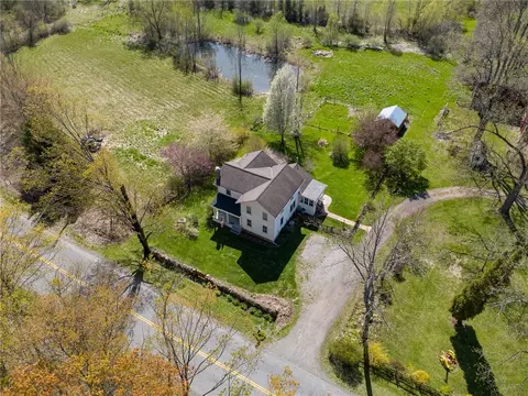 4427 Boynton Rd, Walworth, NY 14568
