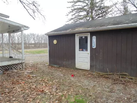 Exterior - 4171 Turner Rd, Canandaigua, NY 14424 photo 2 of 3