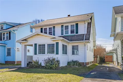 79 Maplehurst Rd, Irondequoit, NY 14617