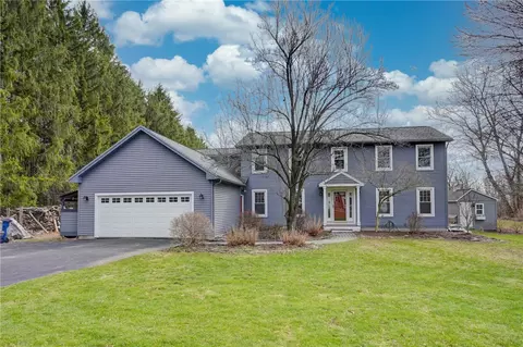 290 Keyes Rd, Honeoye Falls, NY 14472