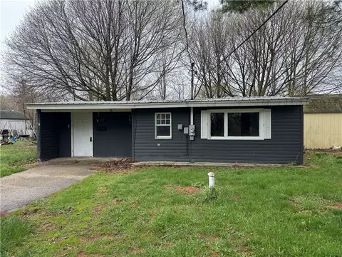 12 Walter St, Oswego, NY 13126