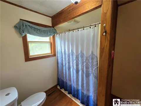Bath - 12 Edson St, Eldred, PA 16731 photo 1 of 5