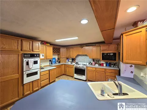 Kitchen - 12 Edson St, Eldred, PA 16731 photo 1 of 9