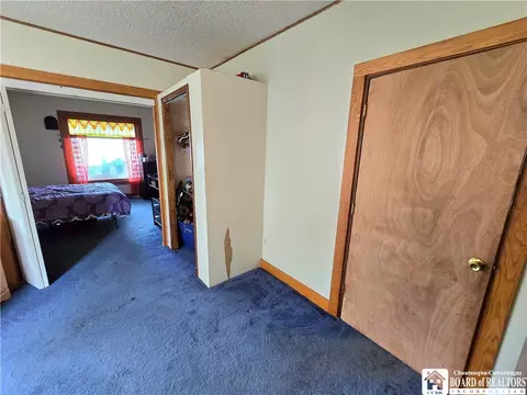 Entry Way - 12 Edson St, Eldred, PA 16731 photo 2 of 3