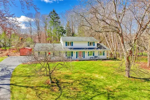 1557 Greensboro Dr, Webster, NY 14580