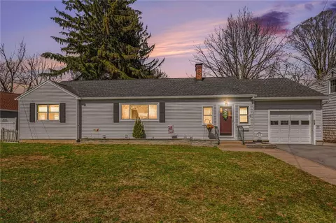 247 W Ivy St, East Rochester, NY 14445