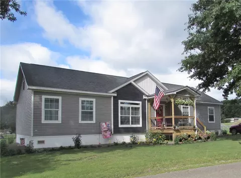 81 Cayuga Dr, Lisle, NY 13797