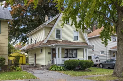 131 Dorbeth Rd, Rochester, NY 14621
