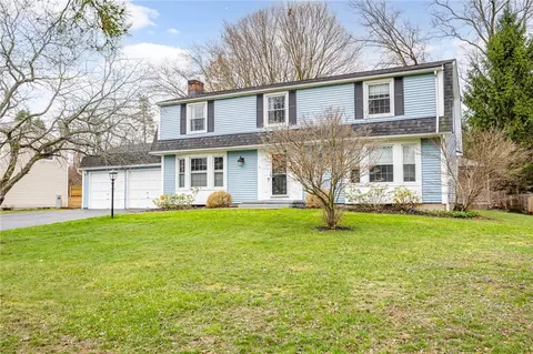 78 Phaeton Dr, Penfield, NY 14526