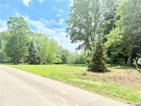 489 Lakeview Ter, Webster, NY 14580