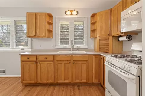 Kitchen - 168 Willowen Dr, Irondequoit, NY 14609 photo 2 of 3