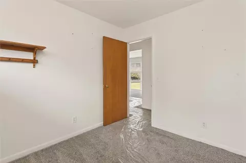 Bedroom - 168 Willowen Dr, Irondequoit, NY 14609 photo 7 of 7