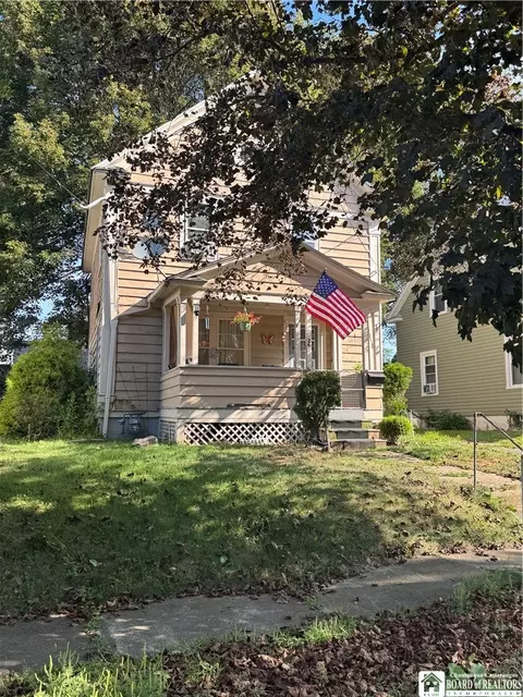 26 Adams St, Jamestown, NY 14701