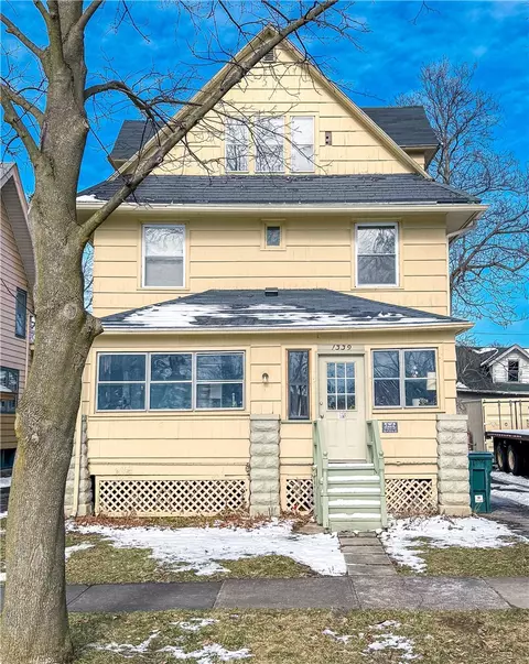 1339 Genesee St, Rochester, NY 14611