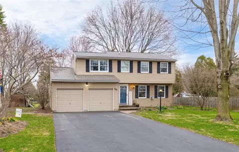 888 Copperkettle Rd, Webster, NY 14580