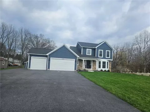 209 Whittier Rd, Ogden, NY 14624