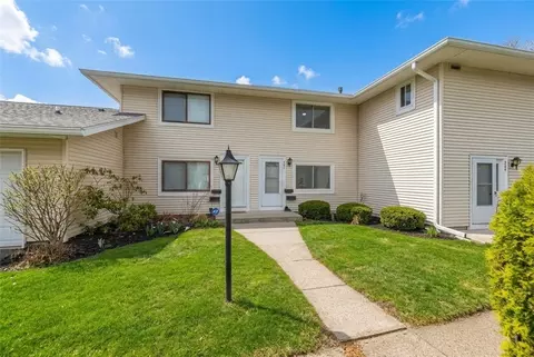 502 Eastbrooke Ln, Rochester, NY 14618