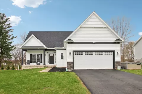 7627 Fairway Dr, Sodus Point, NY 14555