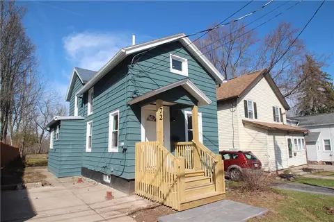 72 State St, Murray, NY 14470