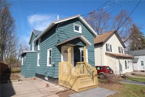 72 State St, Murray, NY 14470