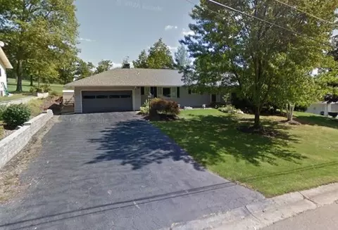 712 Fern Dell Dr, Elmira, NY 14905